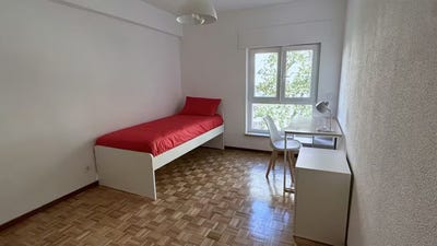 /international/pt/rua-prof-prado-coelho-lisbon-lisbon-310093851197/