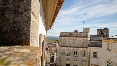 /international/pt/rua-da-cadeia-elvas-portugal-caia-beja-310106992876/