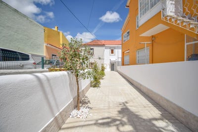 /international/pt/travessa-das-picarras-8-almargem-do-bispo-lisbon-310108306187/