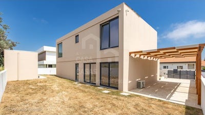 /international/pt/ericeira-lisbon-310109175651/?lang=id