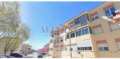 /international/pt/tires-cascais-lisbon-310109049211/