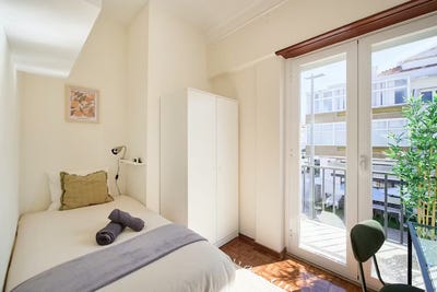 /international/pt/rua-coronel-marques-leitao-lisbon-lisbon-310093918609/