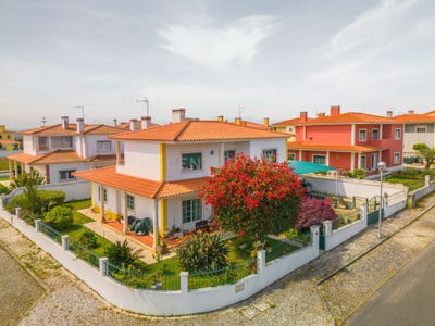 /international/pt/rua-antonio-silva-1-caldas-da-rainha-portugal-caldas-da-rainha-santo-onofre-e-serra-do-bouro-leiria-310107901973/
