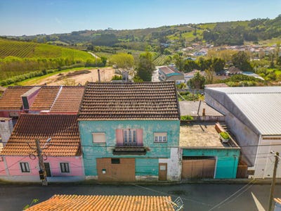/international/pt/r-do-arneiro-19-2500-a-dos-francos-portugal-a-dos-francos-leiria-310107616909/