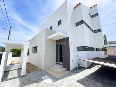 /international/pt/charneca-de-caparica-e-sobreda-setubal-municipality-310094390469/