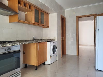 /international/pt/avenida-dos-condes-de-azambuja-azambuja-portugal-azambuja-lisbon-310103153820/