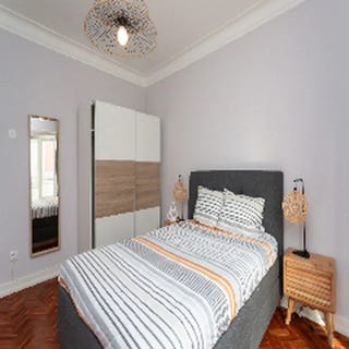 /international/pt/rua-primeiro-de-maio-lisbon-lisbon-310093823254/