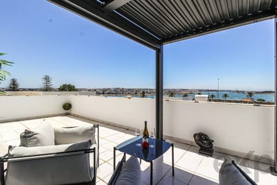 /international/pt/rua-5-de-outubro-portimao-faro-310108893802/