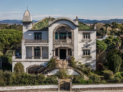 /international/pt/sintra-santa-maria-e-sao-miguel-lisbon-310107581347/