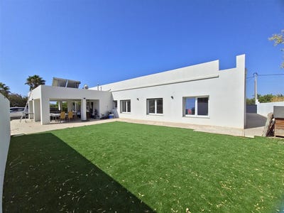 /international/pt/santa-barbara-de-nexe-faro-310101515093/?lang=zh-cn