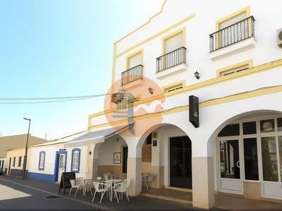 /international/pt/tavira-faro-310101388747/?lang=id