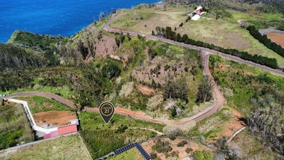 /international/pt/rua-juvenal-isidoro-de-carvalho-achadas-da-cruz-portugal-ilha-da-madeira-madeira-310107357701/