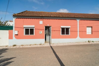 /international/pt/dagorda-vermelha-portugal-vermelha-lisbon-310108454938/