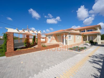 /international/pt/marinha-grande-leiria-310107921136/