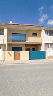 /international/pt/avenida-1º-de-maio-portugal-seixal-setubal-municipality-310106936316/