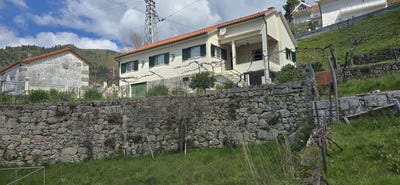 /international/pt/bairro-vista-alegre-loriga-guarda-310105761524/