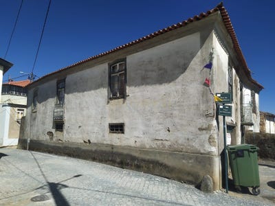 /international/pt/rua-da-corredoura-chacim-braganca-310095269271/