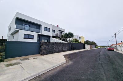 /international/pt/ponta-delgada-azores-310101016366/