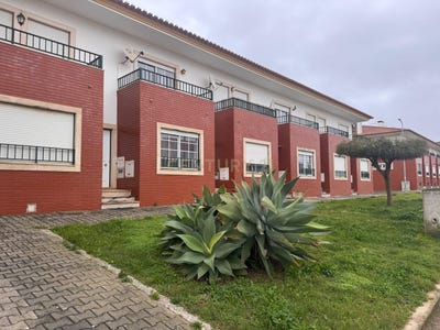 /international/pt/r-principal-2-2525-287-atouguia-da-baleia-portugal-atouguia-da-baleia-leiria-310106688115/