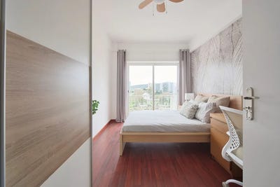 /international/pt/rua-de-dom-luis-de-noronha-lisbon-lisbon-310093859943/