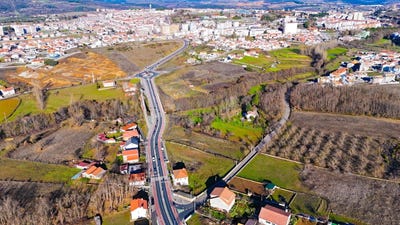 /international/pt/r-albino-nogueiro-1-5300-404-braganca-portugal-se-setubal-municipality-310104115543/