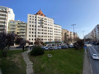 /international/pt/avenida-columbano-bordalo-pinheiro-lisbon-portugal-sao-domingos-de-benfica-lisbon-310100718830/