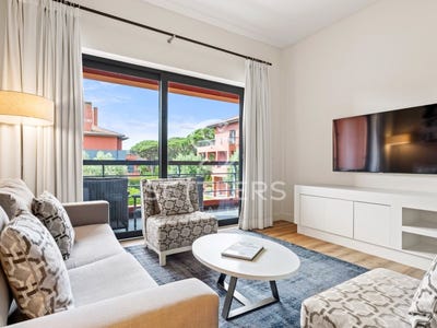 /international/pt/cascais-e-estoril-lisbon-310099708545/