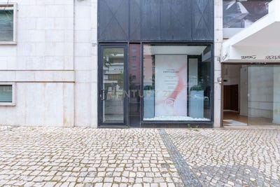 /international/pt/avenida-joao-xxi-13-lj-d-areeiro-lisbon-310106165303/