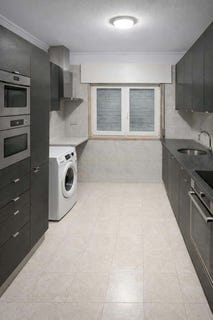 /international/pt/rua-tristao-vaz-teixeira-2-rinchoa-portugal-rio-de-mouro-lisbon-310108399898/