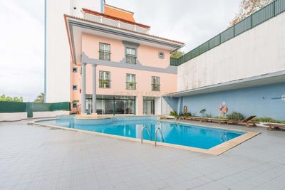 /international/pt/cascais-e-estoril-lisbon-310096476365/