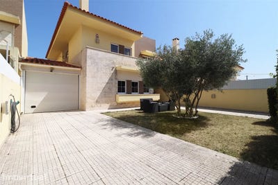 /international/pt/sao-domingos-de-rana-lisbon-310107290422/