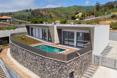 /international/pt/ponta-do-pargo-madeira-310100713653/