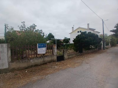 /international/pt/charneca-de-caparica-setubal-municipality-120089838156/