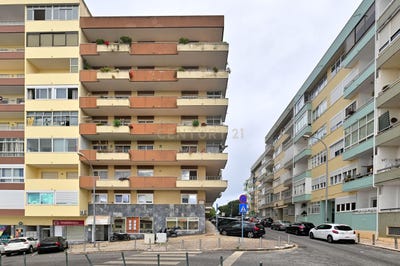 /international/pt/rua-de-macau-oeiras-portugal-oeiras-e-sao-juliao-da-barra-lisbon-310107902821/