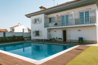 /international/pt/rua-fernando-de-almeida-charneca-de-caparica-e-sobreda-setubal-municipality-310105910520/
