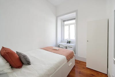 /international/pt/rua-chaby-pinheiro-lisbon-lisbon-310093862947/