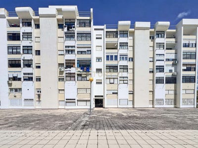 /international/pt/r-augusto-machado-11-rc-e-costa-da-caparica-setubal-municipality-310108047649/