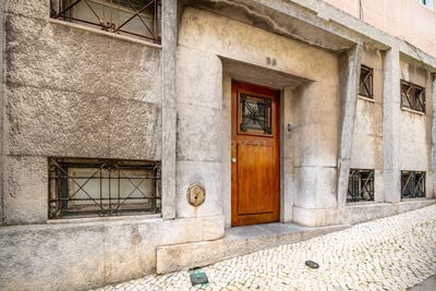 /international/pt/pc-paiva-couceiro-9-rc-esq-sao-vicente-lisbon-310108670398/?lang=fr