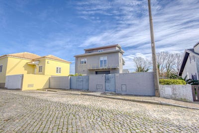 /international/pt/rua-central-de-sao-lourenco-237-vila-nova-de-gaia-portugal-vilar-de-andorinho-porto-310104861249/
