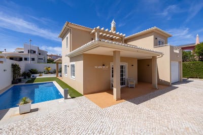 /international/pt/lagos-faro-310108278427/