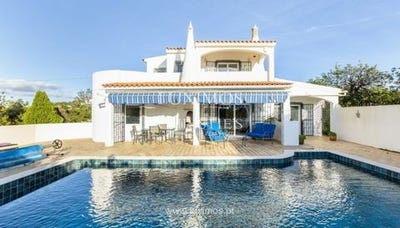 /international/pt/santa-barbara-de-nexe-faro-310100742579/?lang=fr