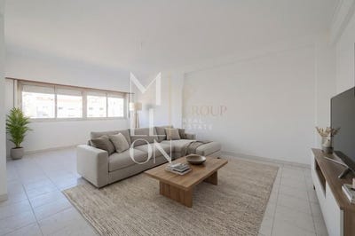 /international/pt/queluz-lisbon-310107360093/