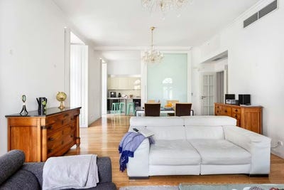 /international/pt/largo-do-picadeiro-lisbon-lisbon-310093841221/