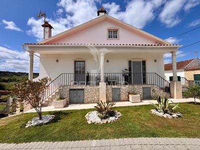 /international/pt/a-dos-negros-obidos-leiria-310107756816/
