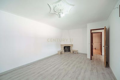 /international/pt/r-rui-luis-gomes-2-corroios-setubal-municipality-310108642477/