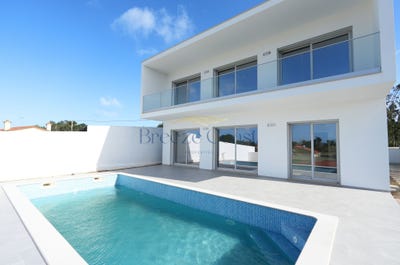 /international/pt/sao-martinho-do-porto-sao-martinho-do-porto-leiria-310106409234/