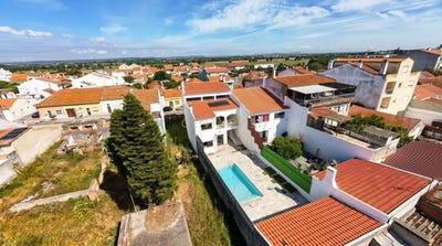 /international/pt/rua-direita-n-155-benfica-do-ribatejo-portugal-benfica-do-ribatejo-santarem-310108054057/