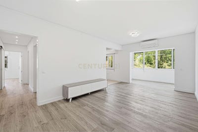 /international/pt/praca-simao-da-veiga-junior-santo-antonio-dos-cavaleiros-portugal-santo-antonio-dos-cavaleiros-e-frielas-lisbon-310108809045/