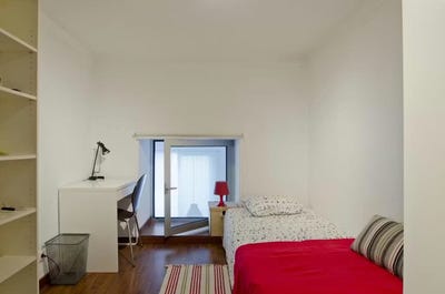 /international/pt/rua-cidade-de-manchester-lisbon-lisbon-310093836118/