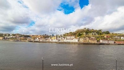 /international/pt/santa-marinha-e-sao-pedro-da-afurada-porto-310105348015/
